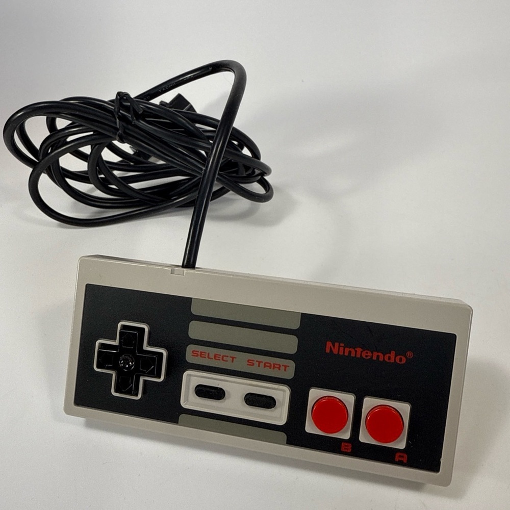 Nintendo NES Controller - OEM original controller.